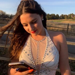 Meet your Posher, Jasmine